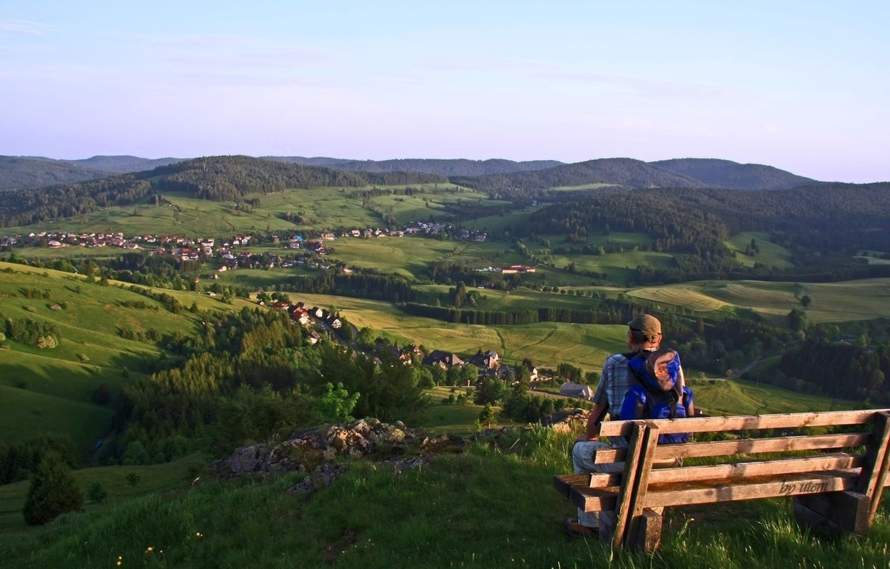 Bernau Schwarzwald Wandern Blick ins Hochtal.jpg